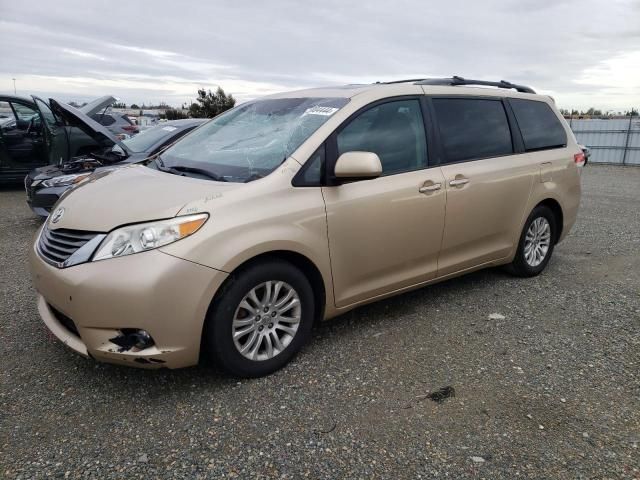 2011 Toyota Sienna XLE