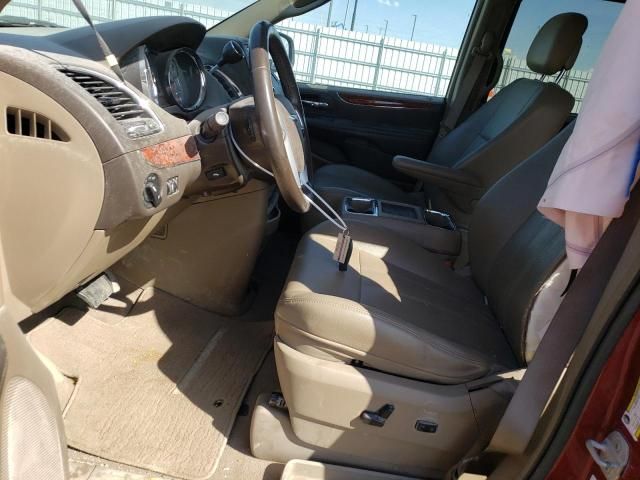 2012 Chrysler Town & Country Touring L