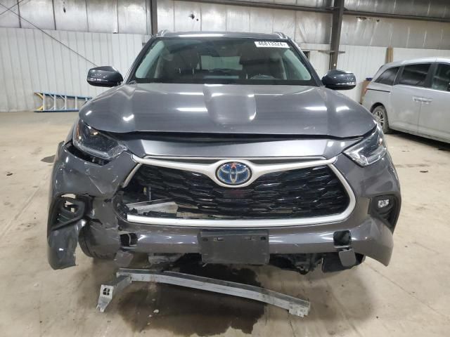 2021 Toyota Highlander Hybrid XLE