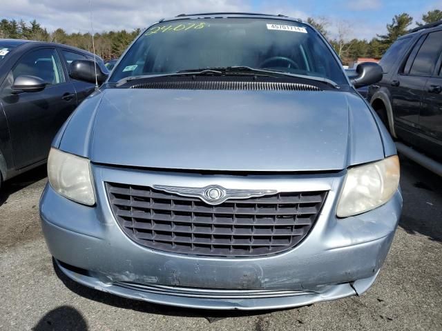 2004 Chrysler Town & Country