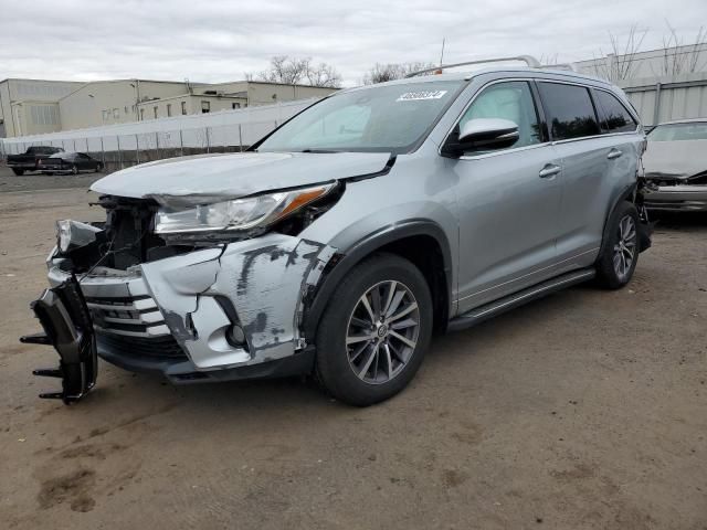 2017 Toyota Highlander SE