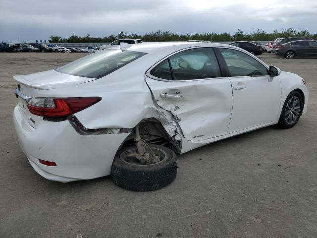 2016 Lexus ES 300H