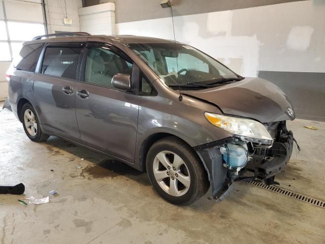 2014 Toyota Sienna LE