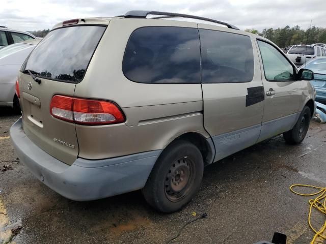 2001 Toyota Sienna LE