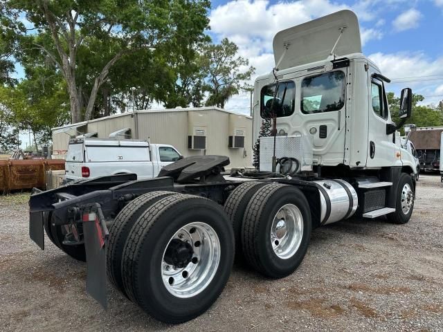 2014 Freightliner Cascadia 125