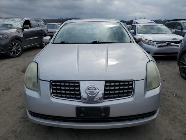 2004 Nissan Maxima SE