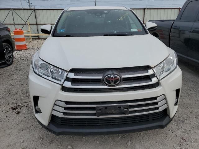 2018 Toyota Highlander SE