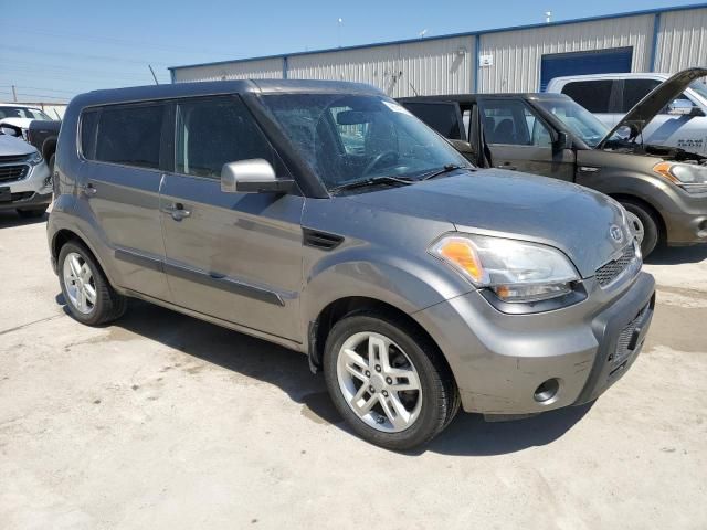 2011 KIA Soul +