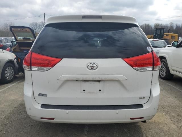 2011 Toyota Sienna XLE