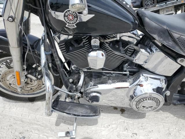2011 Harley-Davidson Flstf