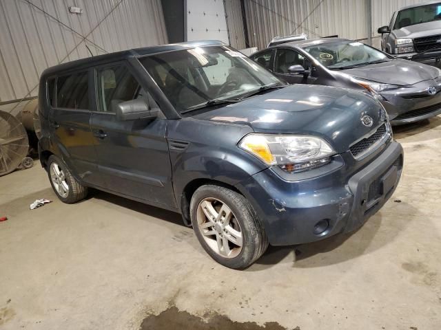 2011 KIA Soul +