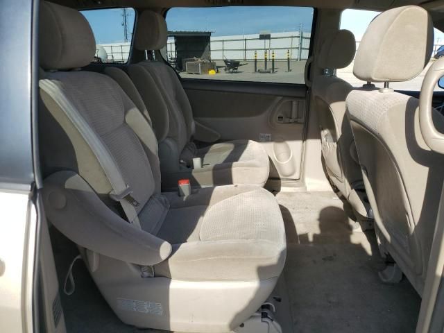 2006 Toyota Sienna CE