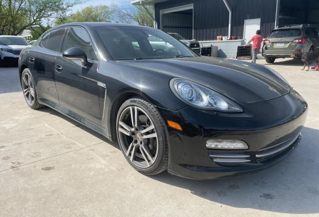 2013 Porsche Panamera 2