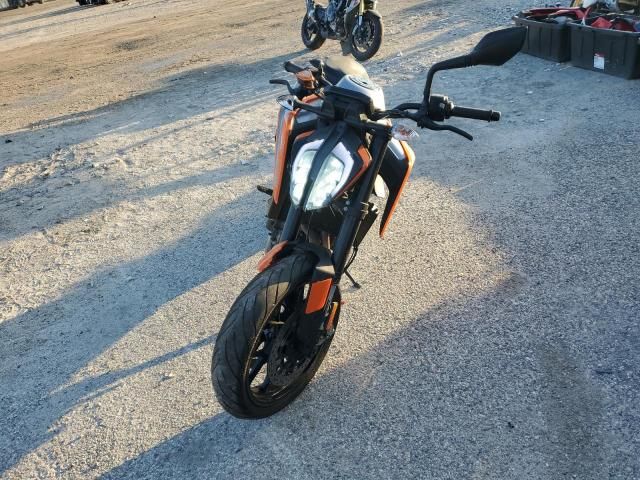 2019 KTM 790 Duke