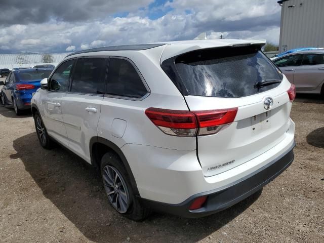 2019 Toyota Highlander SE