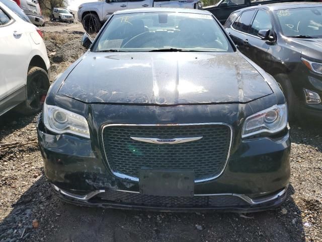 2019 Chrysler 300 Touring