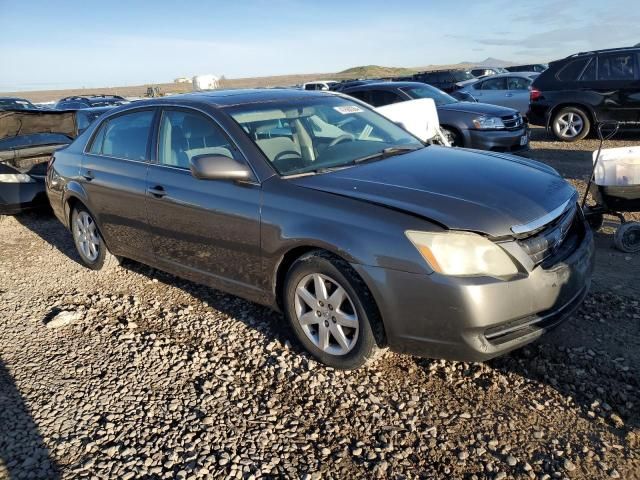 2005 Toyota Avalon XL