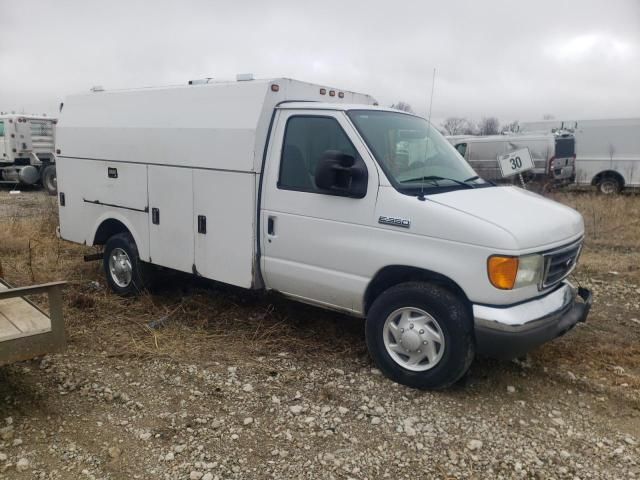 2006 Ford Econoline E350 Super Duty Cutaway Van