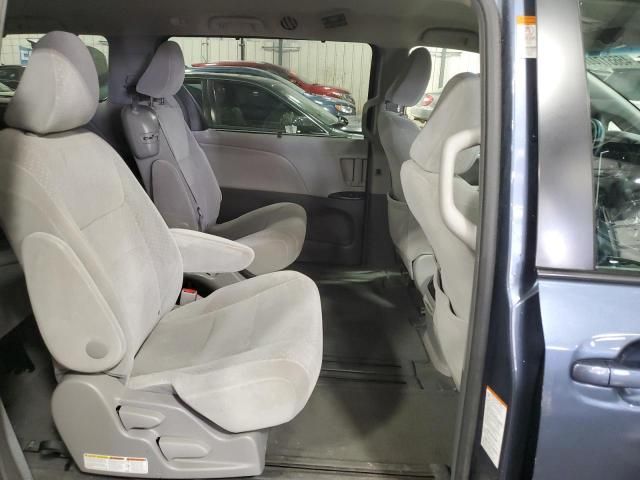 2015 Toyota Sienna LE