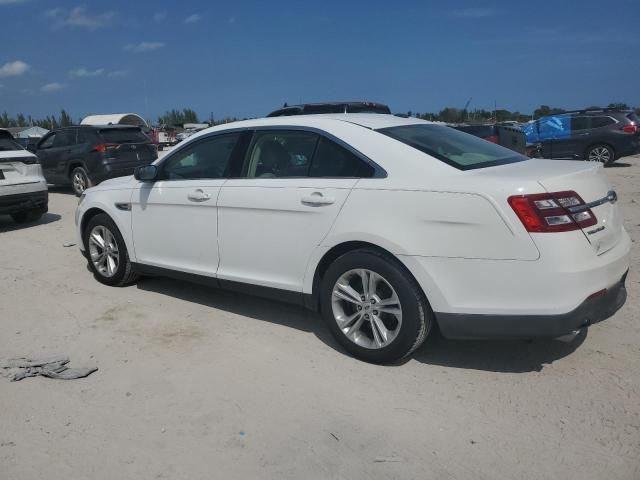 2015 Ford Taurus SE