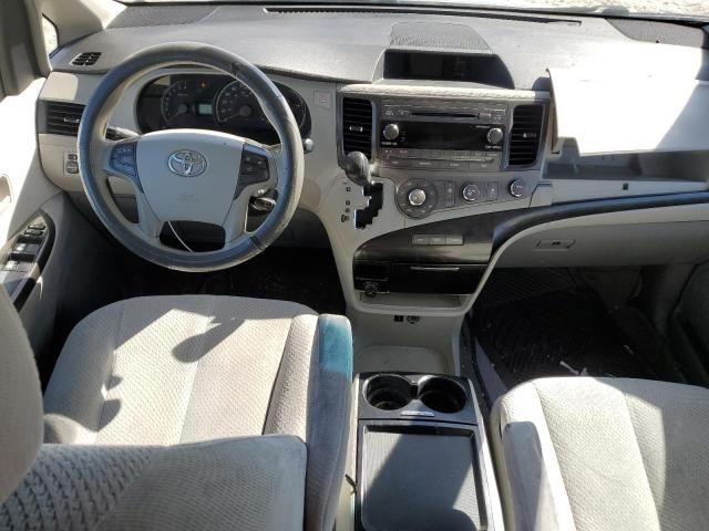 2011 Toyota Sienna LE