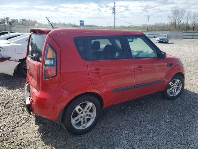 2011 KIA Soul +