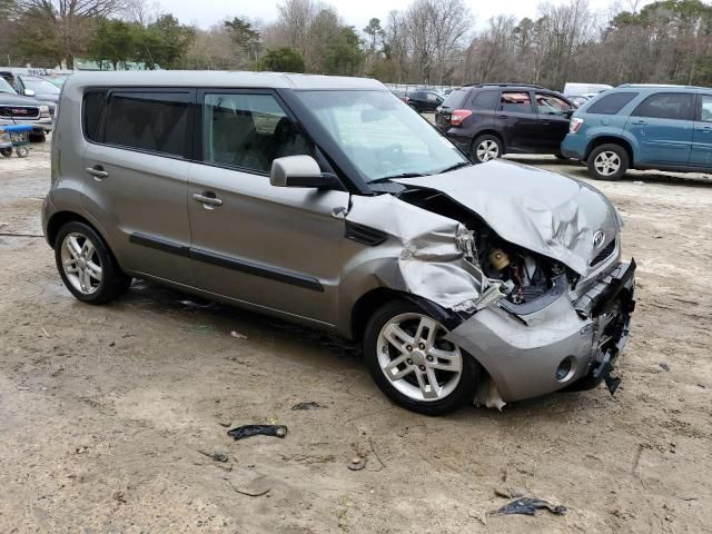 2011 KIA Soul +