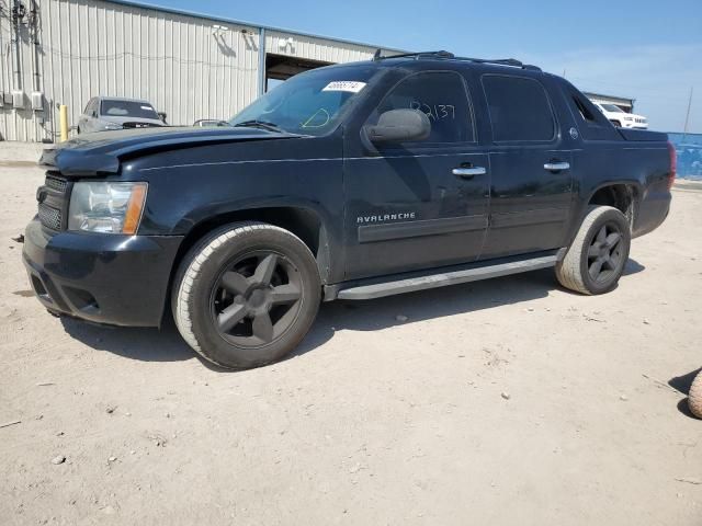 2013 Chevrolet Avalanche LS