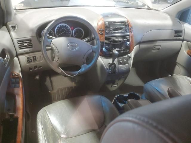 2004 Toyota Sienna XLE