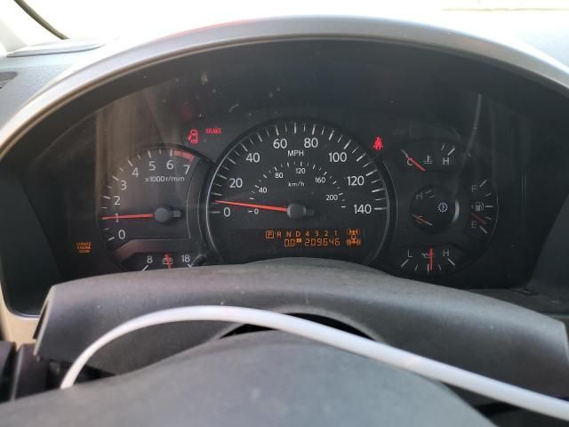 2004 Nissan Titan XE