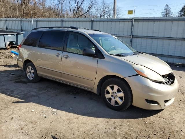 2009 Toyota Sienna CE