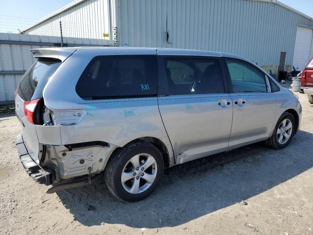 2016 Toyota Sienna