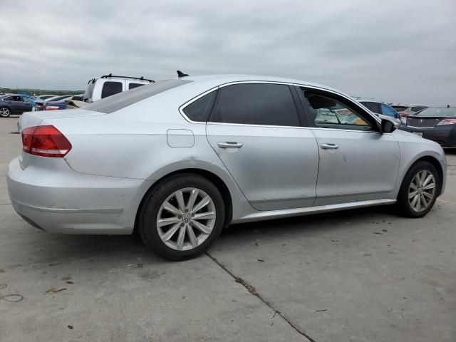 2012 Volkswagen Passat SEL