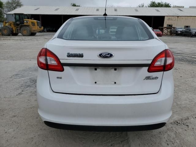 2013 Ford Fiesta SE