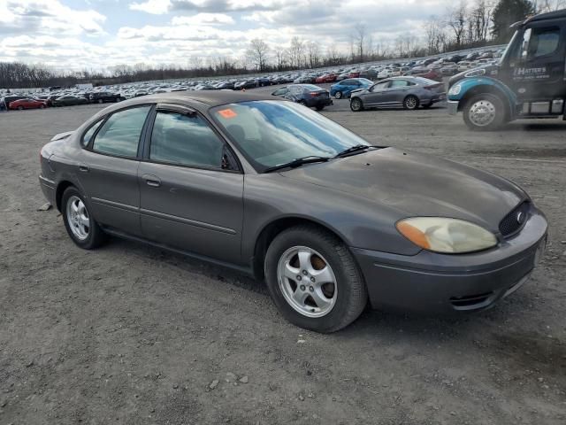 2005 Ford Taurus SE