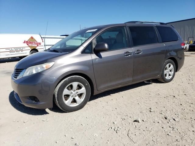 2011 Toyota Sienna LE