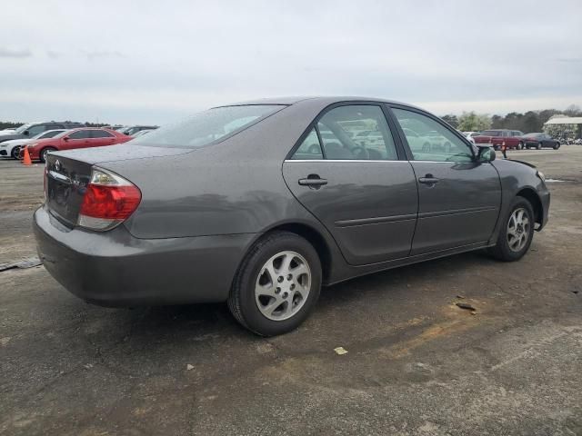 2005 Toyota Camry LE