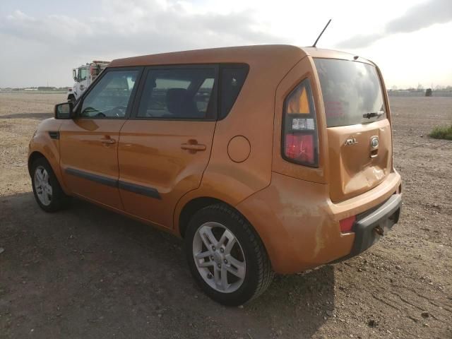 2011 KIA Soul +