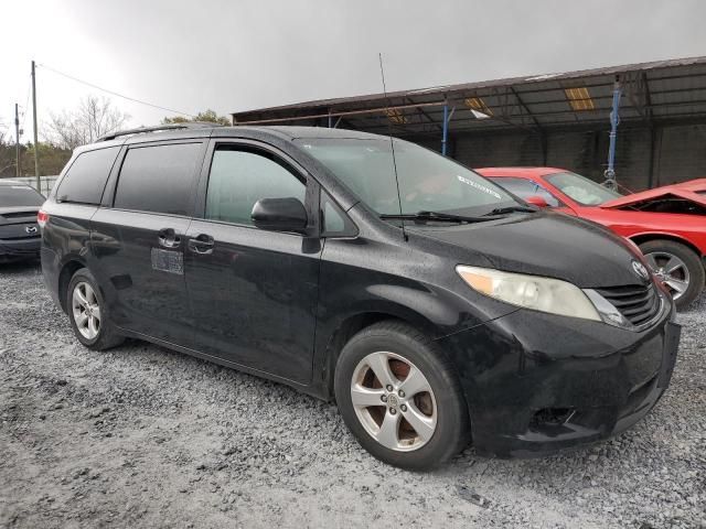 2013 Toyota Sienna LE