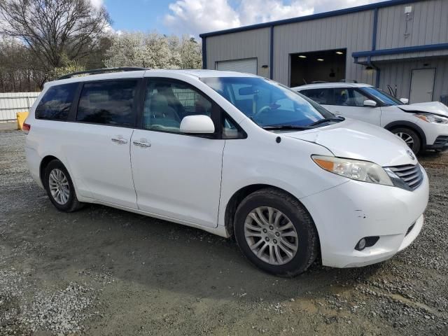 2013 Toyota Sienna XLE