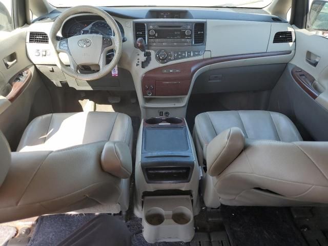 2014 Toyota Sienna XLE