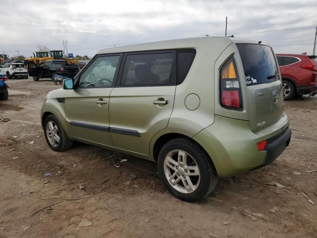 2011 KIA Soul +