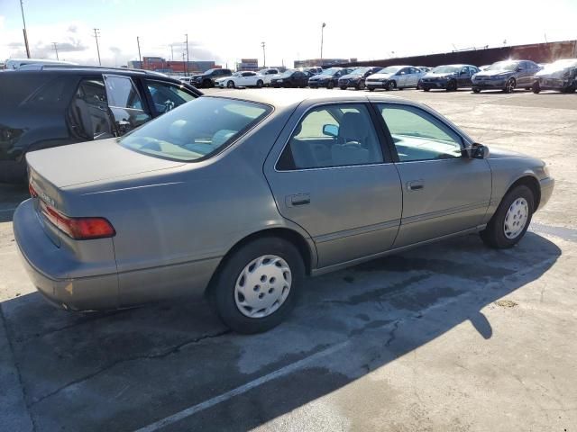 1999 Toyota Camry LE