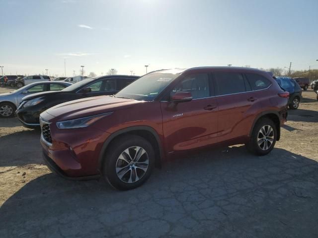 2021 Toyota Highlander Hybrid XLE