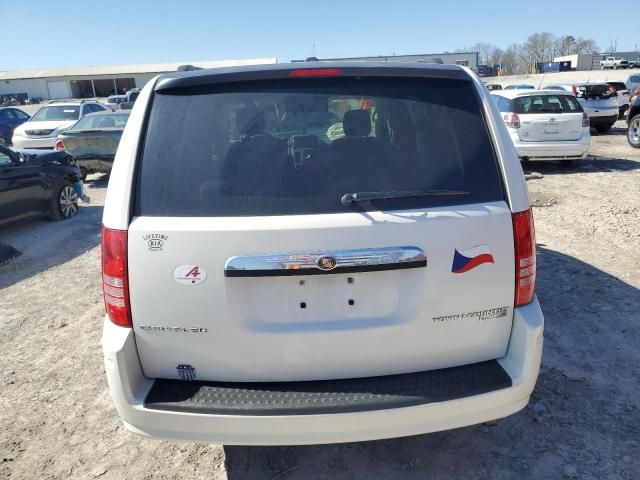 2010 Chrysler Town & Country Touring