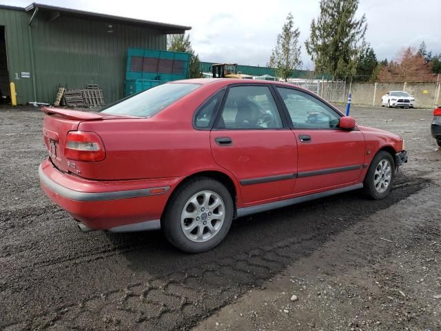 2000 Volvo S40