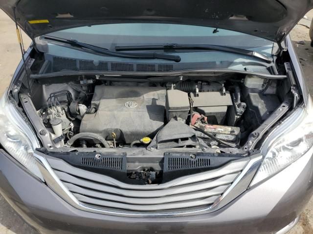 2013 Toyota Sienna XLE