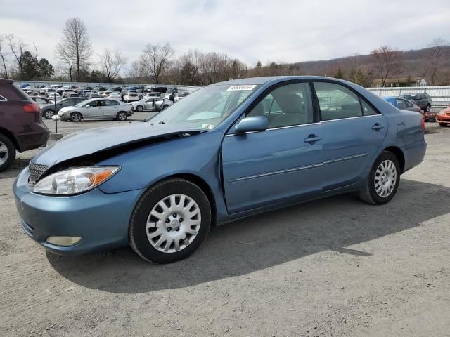 2004 Toyota Camry LE