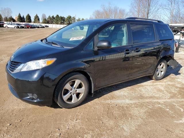 2017 Toyota Sienna LE