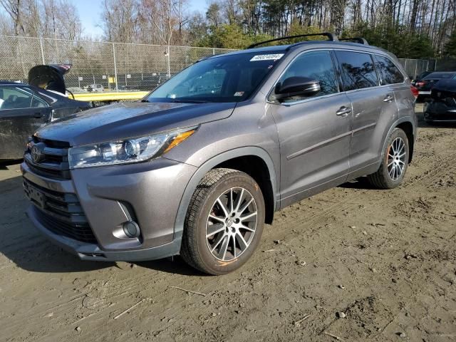 2017 Toyota Highlander SE